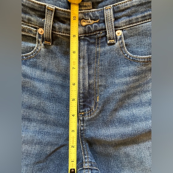 LL Bean Classic Fit jeans • size 6 • EUC • only worn once! High rise jeans - Picture 8 of 10